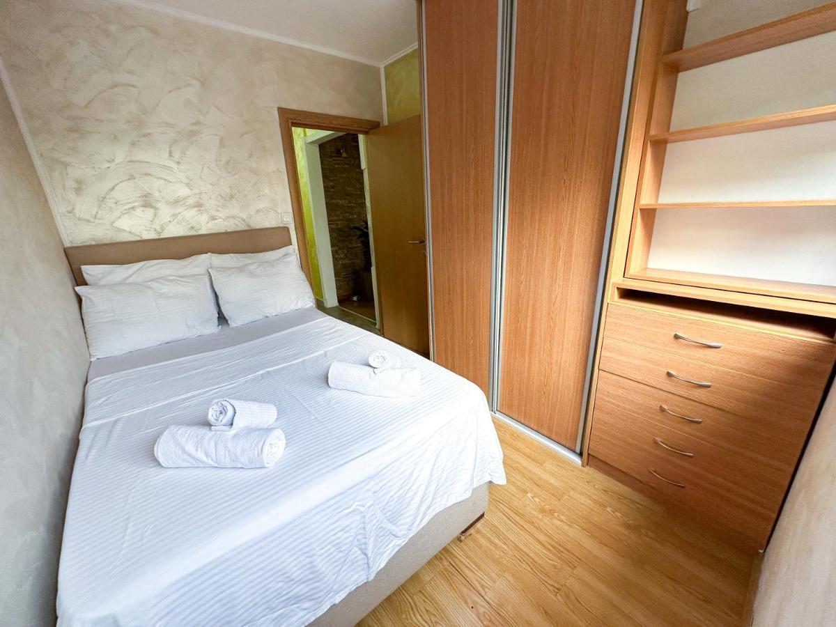 Nikki'S Apartment Podgorica Esterno foto